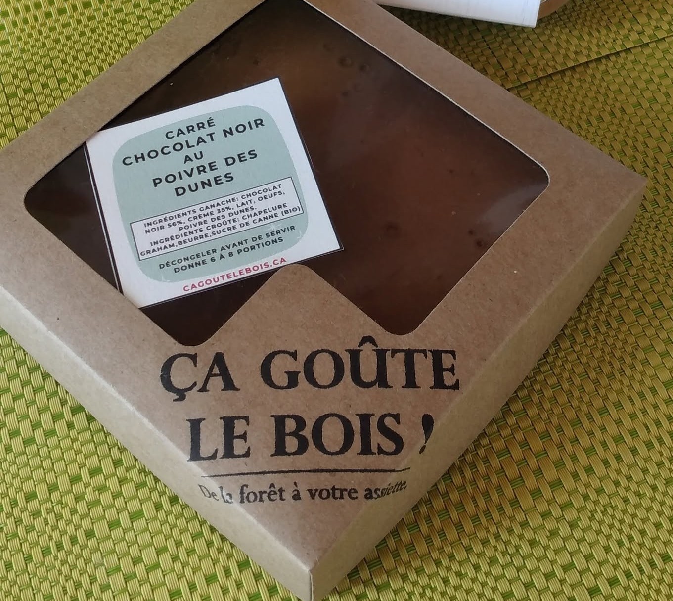 Carré de chocolat noir au poivre des dunes